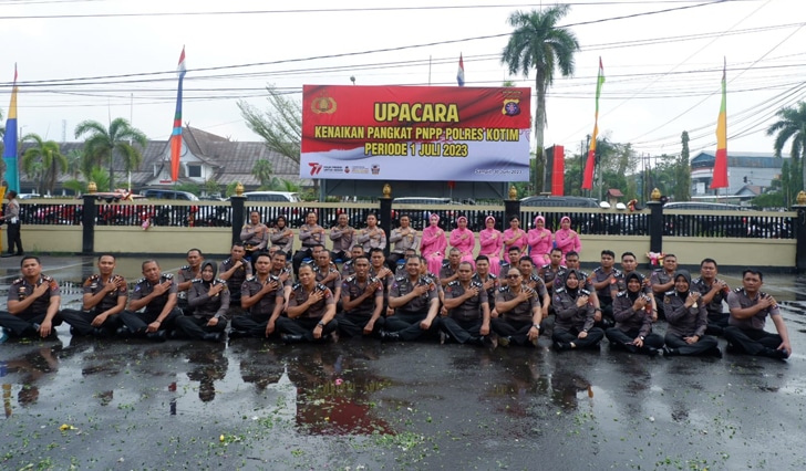 2. Upacara Kenaikan Pangkat