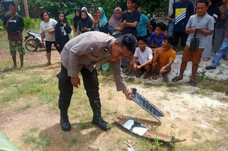 Polisi saat lakukan olah TKP laka Maut di Jalan Poros Pelantaran Parenggean